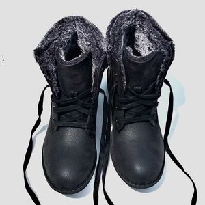 Skechers Ankle Boot, Size 5.5